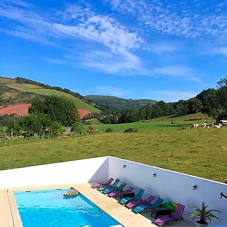 Maison Zubiatia - 3km Compostelle Bed & Breakfast 3*