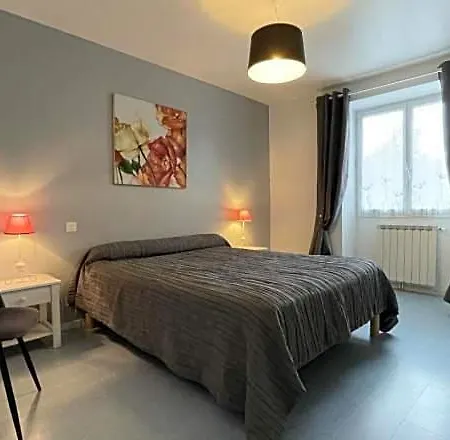 Maison Zubiatia - 3km Compostelle Bed & Breakfast