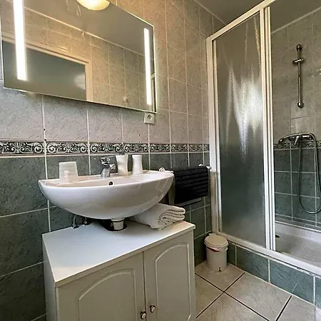 Maison Zubiatia - 3km Compostelle Bed & Breakfast Saint-Jean-le-Vieux (Ain)