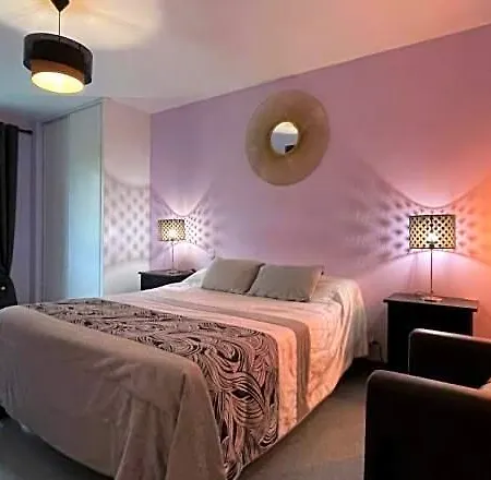 Bed & Breakfast Maison Zubiatia - 3km Compostelle